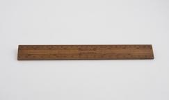 Wooden scale ruler | Science Museum Group Collection