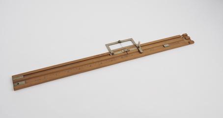 Universal computing scale, length 19 inches