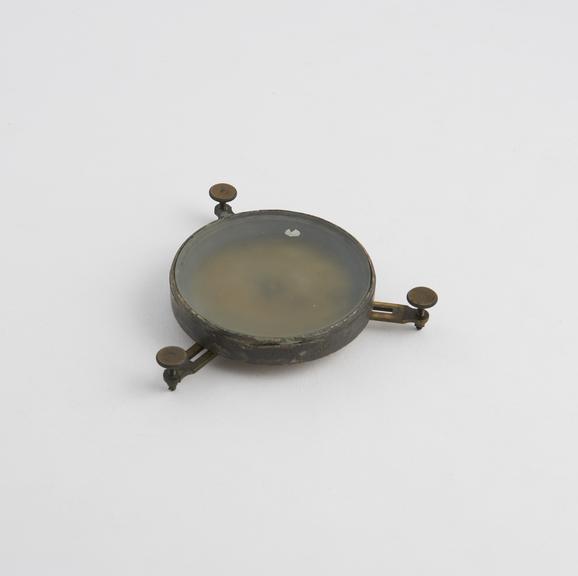Artificial glass horizon (lacking case), made by T