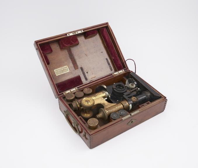 Portable microscope in case, by E. Leitz, Wetzlar, serial no