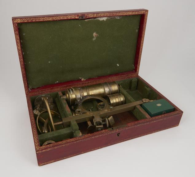 Dellebarre type microscope, in red leather case, Dutch