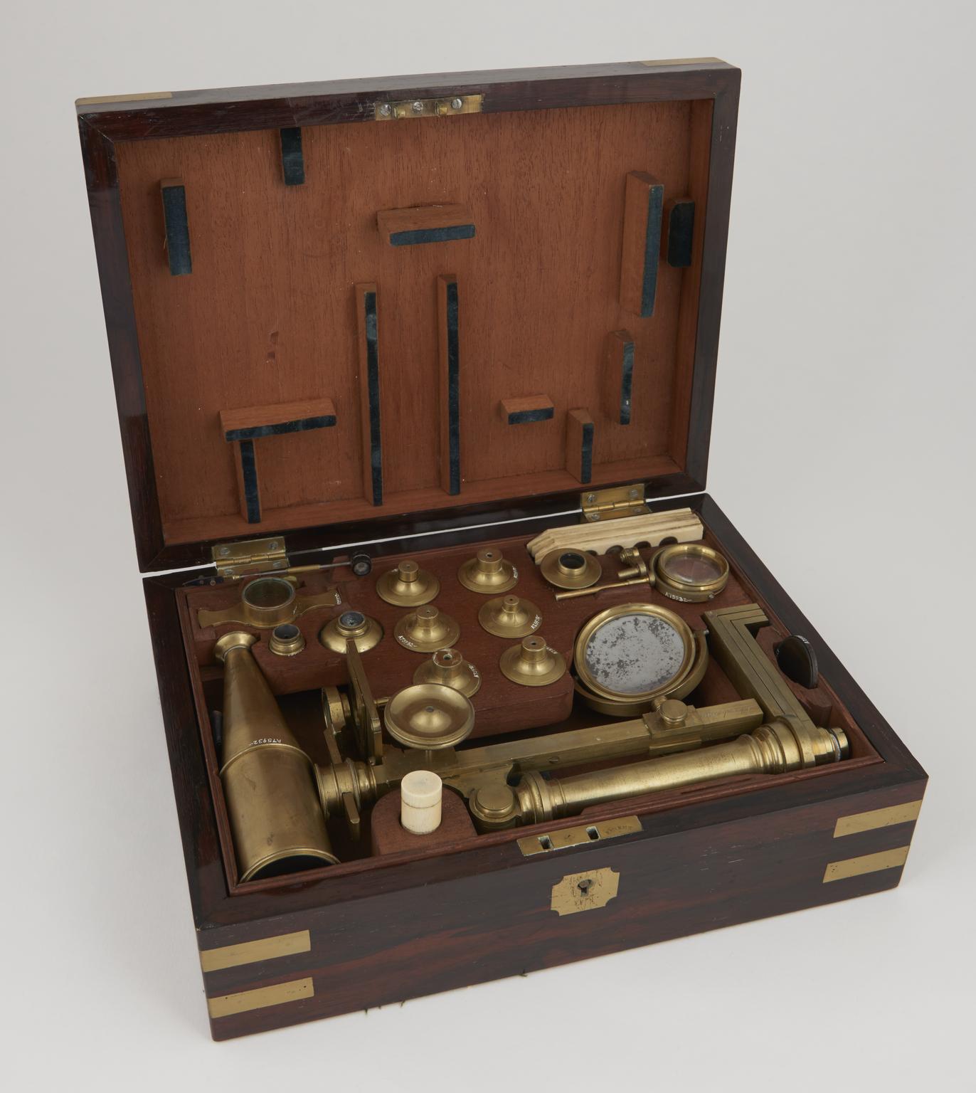 Gould type microscope, British, 1827-1848 | Science Museum Group Collection