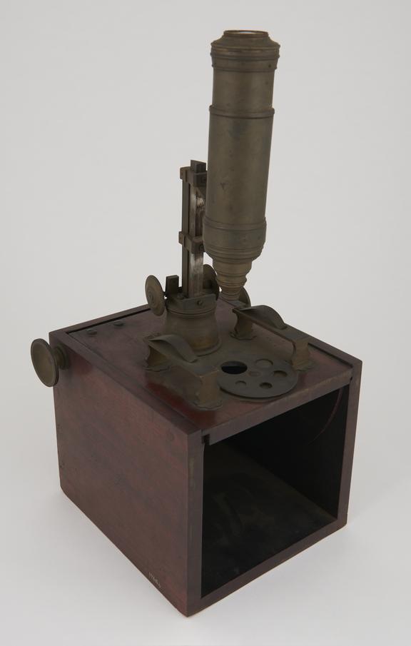 Boxfoot microscope attributed to Lerebours by Crisp