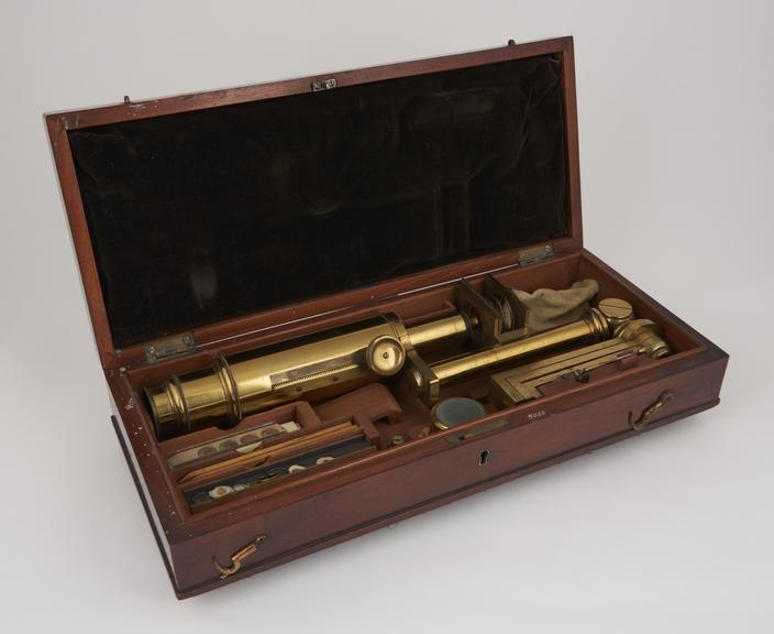 Monocular microscope in Carpenter style, English, 1820-1850