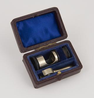 Scaleometer reading direct to 1/10 mm and .01"