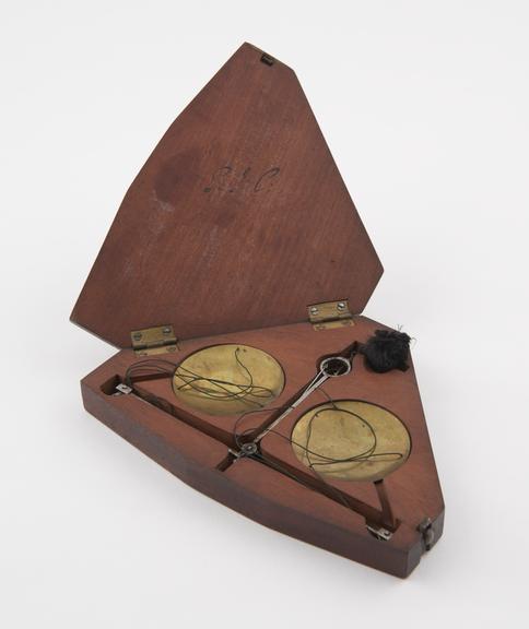 Apothecary scales