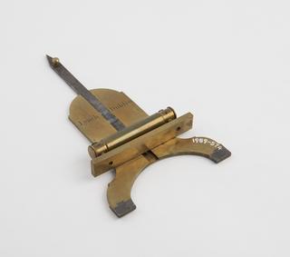 Cannon scribe in brass and iron with spirit level by James Lynch at the Sign of the Royal Spectacles