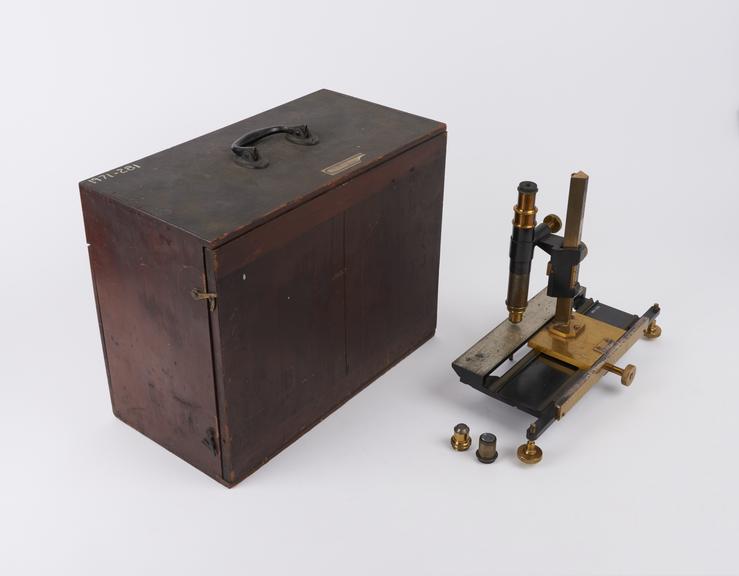 Measuring (travelling) microscope