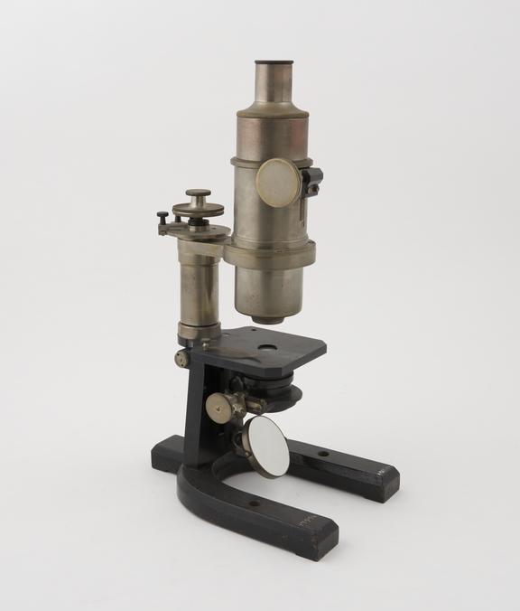 Photomicrographic microscope by Dumaige, 9 rue de la Bucherie