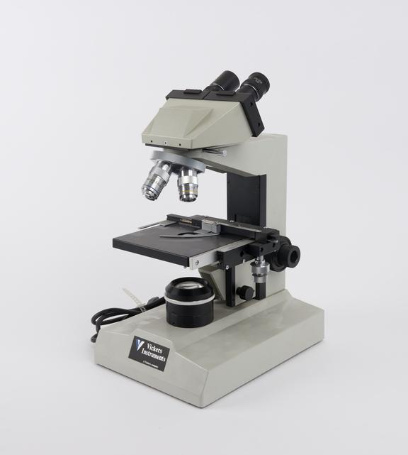 Binocular biological microscope, Graduate model ML1300