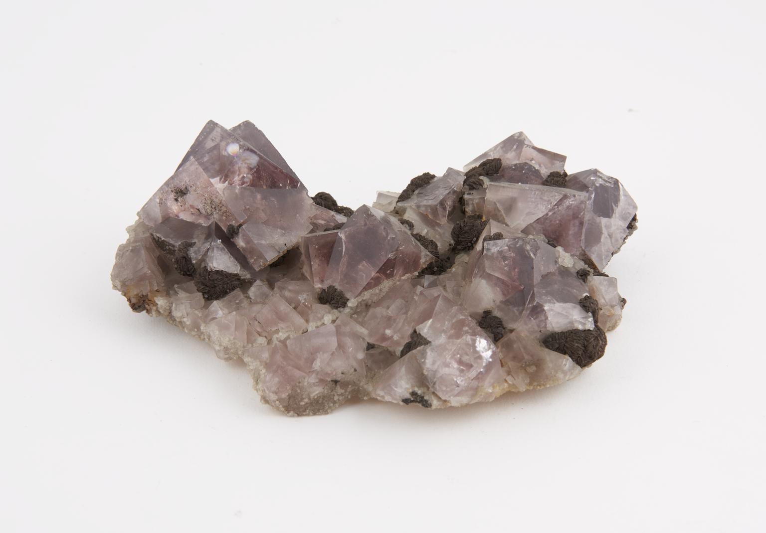 Specimen of natural quartz crystals. | Science Museum Group Collection