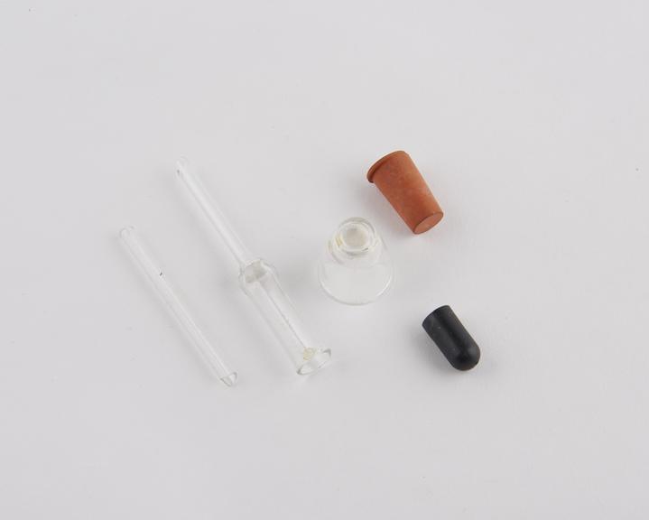 Two sintered filters for microfiltration