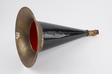 Gramophone horn