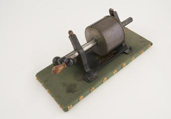 Tinfoil phonograph, 1880