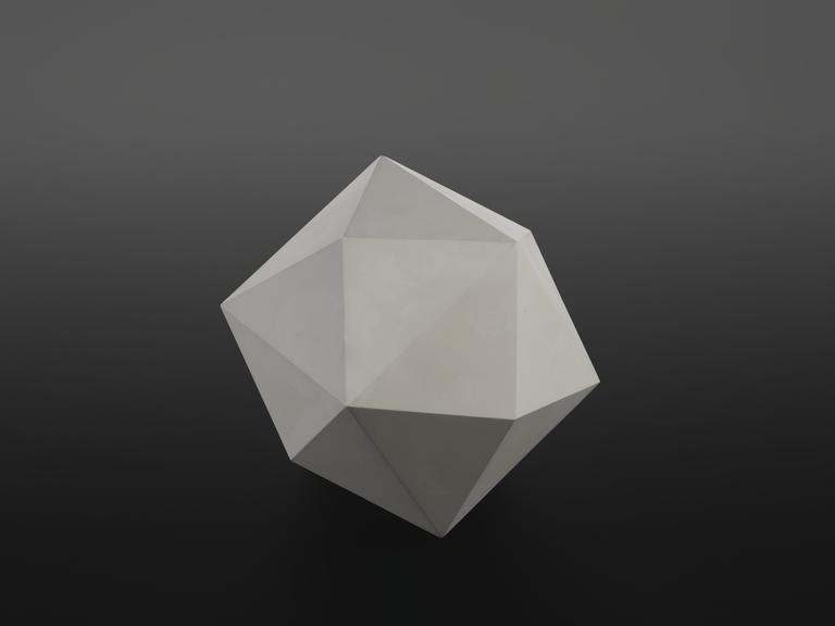 Catalan collection of semi-regular polyhedra: dual of a