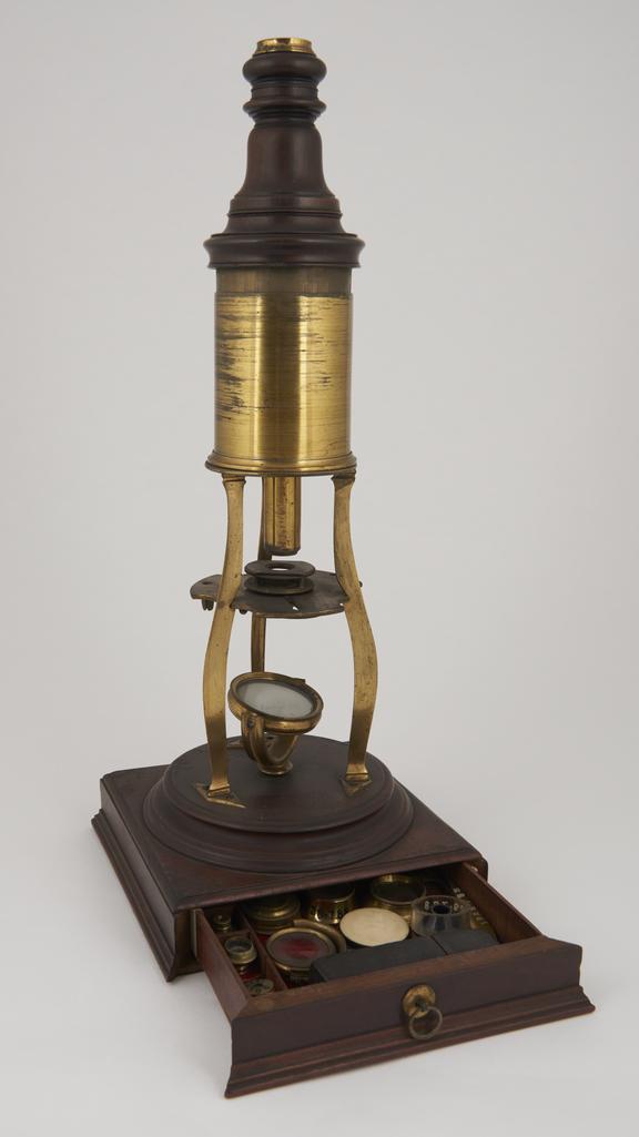 Culpeper microscope with brass body and rack adjustment