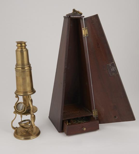 Culpeper microscope with sliding focus,in pyramid case, English