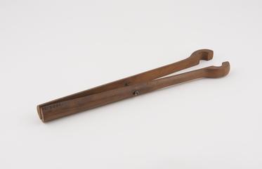 Assay apparatus; components