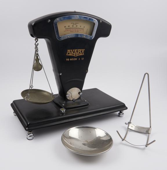 Equal arm self indicating table top balance, by W&T Avery Ltd