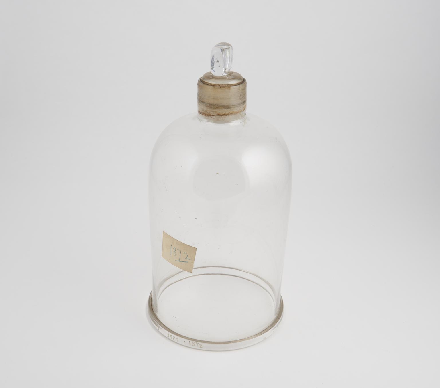 Bell jar, with glass stopper, 1750-1850 | Science Museum Group Collection