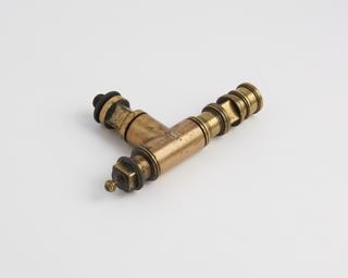 Brass pipe in six sections with T-joint