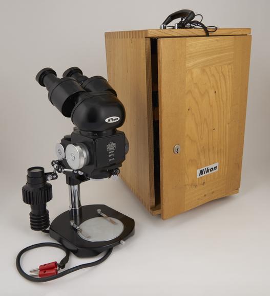 Stereoscopic microscope model SM