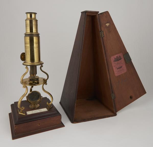 Microscope by Thomas Harris and Son, in case with key