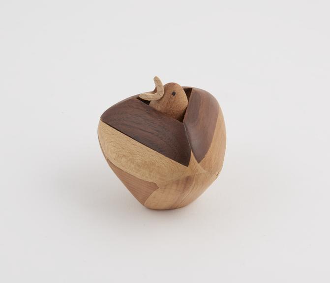 Wooden Birds Nest, made in 2007, tetrahedral des