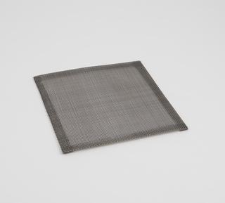 Mesh stand or mat