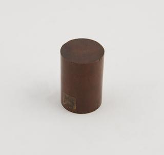 Solid for centre of gravity experiments