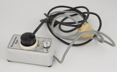 Power supply for interference microscope