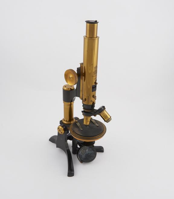 Petrographical microscope ('Eclipse') with 2 objectives