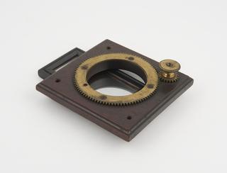 Fixture for scioptic ball