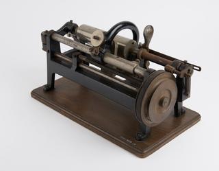 Parlograph shaving apparatus for wiping clean recorded wax cylinders