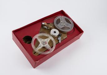 Tape transport mechanism driven in use by a separate gramophone turntable serial no. 28789