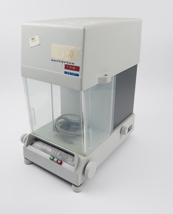 Sartorius type 2472 single pan, analytical balance