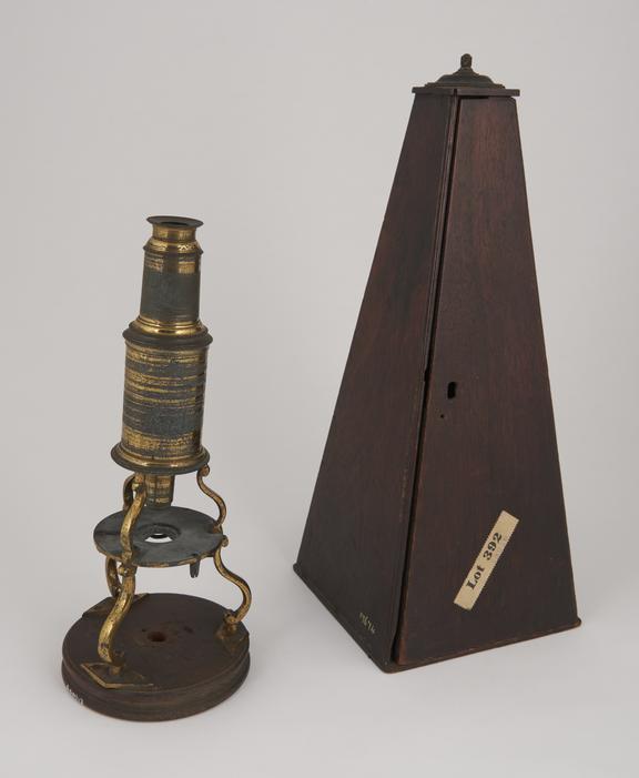 Culpeper microscope with sliding focus, in pyramid case