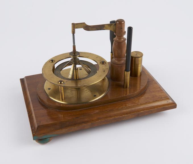 Gyroscope by Henri Robert, Paris, in brass, steel and mahogany