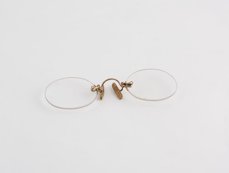 English rimless 'Finger Piece' clip eyeglasses with oval lenses