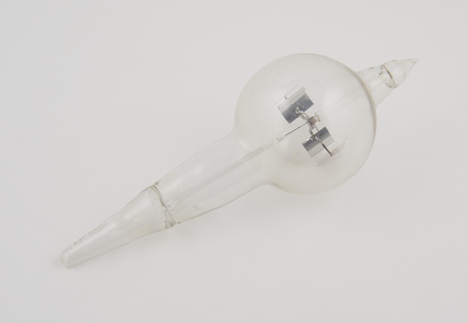 Large Crookes Radiometer Crookes' Radiometer, 1877 | Science Museum Group Collection