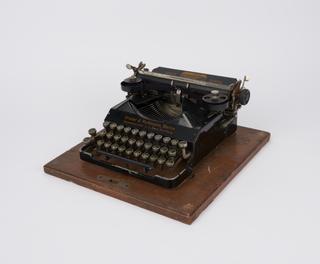 Senta typewriter