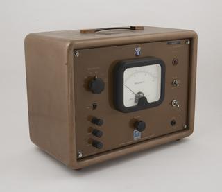 Vibron electrometer model 33B (serial no. 33713). E.I.L.