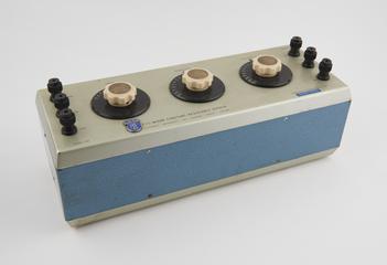 Wigan constant resistance divider