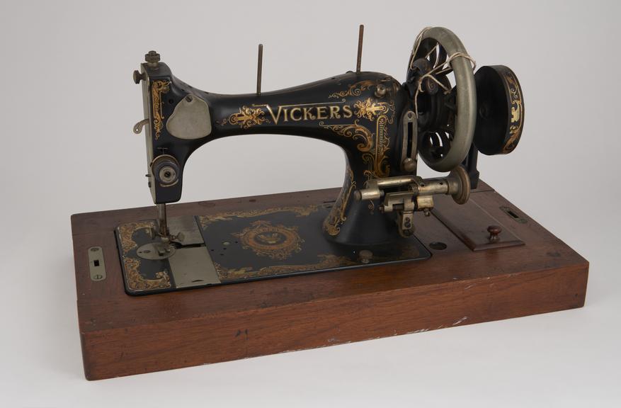 Vickers vibrating shuttle lock stitch hand sewing machine