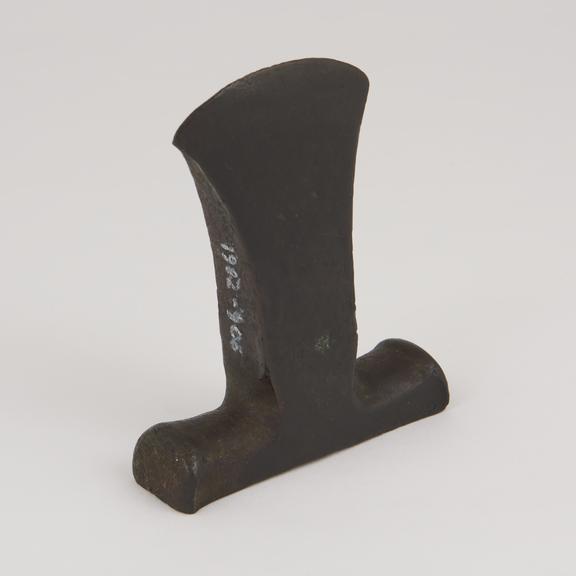 Bronze axe head, B 4546