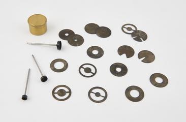 No. 1 binocular microscope: components