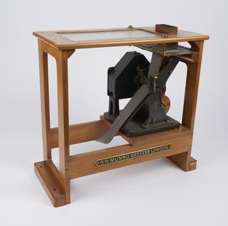 Recorder for Milne horizontal pendulum seismograph
