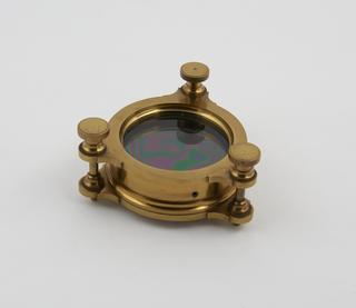 Apparatus for producing Newton's Rings