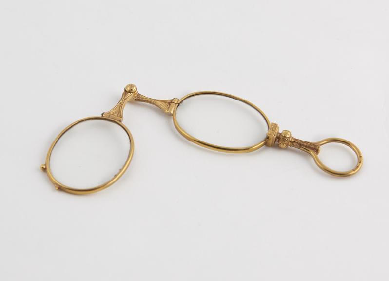 English folding eyeglasses, with double-action spring