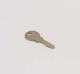 Key for double cylinder automatic dead latch